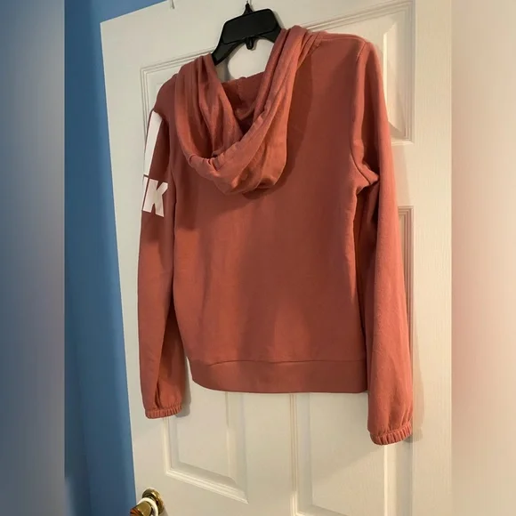 2 VICTORIA SECRET PINK HOODIES!🤩 - Picture 15 of 17